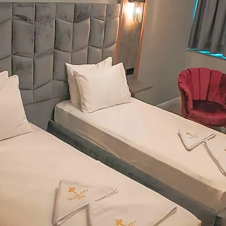 Talles Hotel *